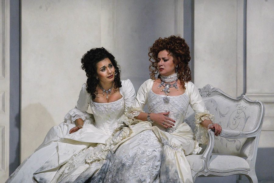 Isabel Bayrakdarian and Alexandrina Pendatchanska in the Santa Fe Opera’s 2002 production of "Le clemenza di Tito." (Photo by Ken Howard)