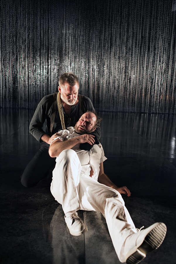 Bill Pullman and Jan Sælid in "Othello." (Photo by Odd Mehus)