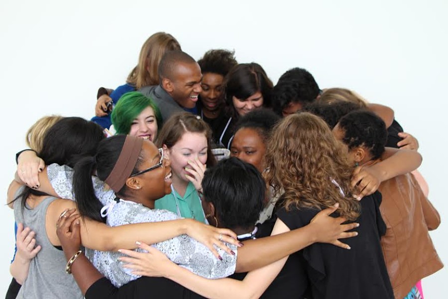 Teens from the Alliance, Berkeley Rep, Center Theatre Group, Cleveland Play House, and Steppenwolf say goodbye at the end of the 2015 Theatre Communications Group conference. (Photo by Ben Hanna)