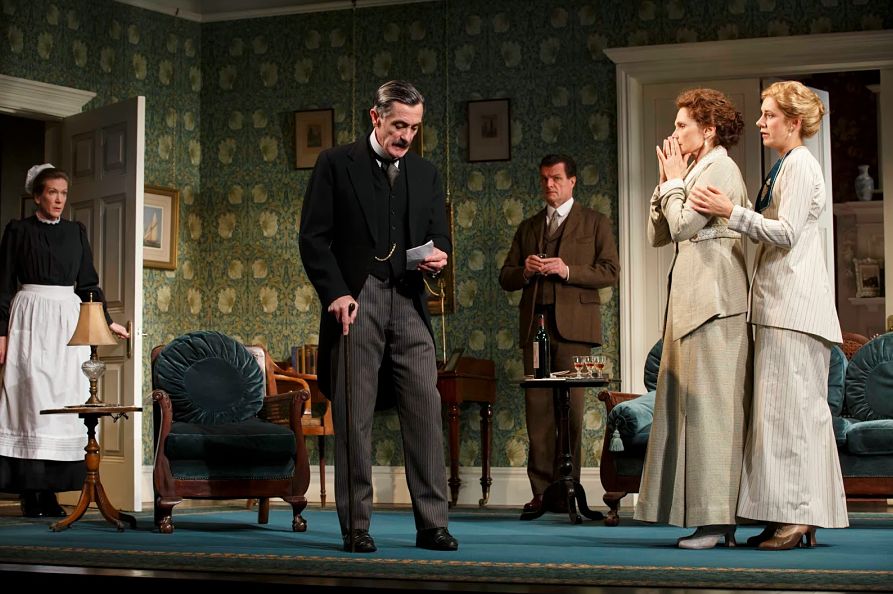 Henny Russell, Roger Rees, Michael Cumpsty, Mary Elizabeth Mastrantonio, and Charlotte in "The Winslow Boy," 2013. (Photo by Joan Marcus)