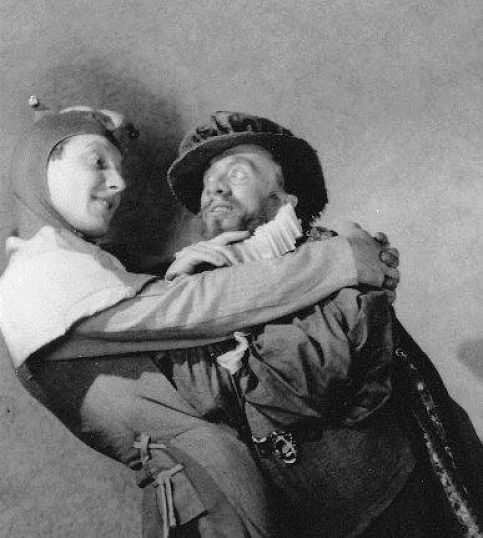 Robert Stedman and Angus Bowmer in the 1935 production of "Twelfth Night" at Oregon Shakespeare Festival. (Photo by Bushnell-Perkins Studio)